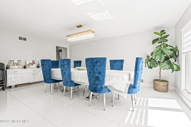 Building Photo - 24 Valley Forge Rd