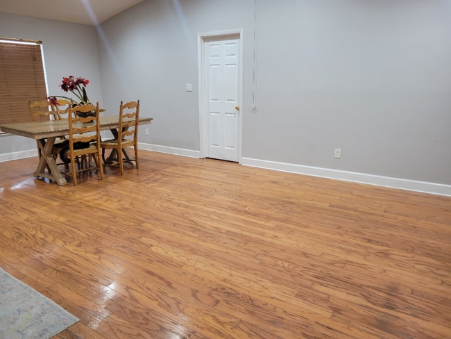 Building Photo - 2108 Shirewood Ct