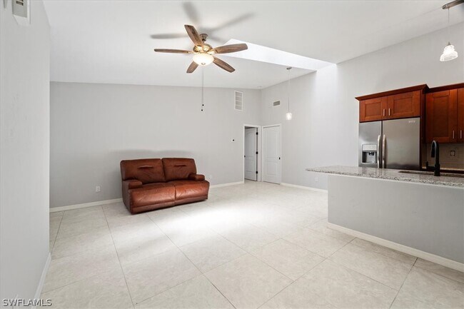 Foto del edificio - 1425 SW 51st Ln