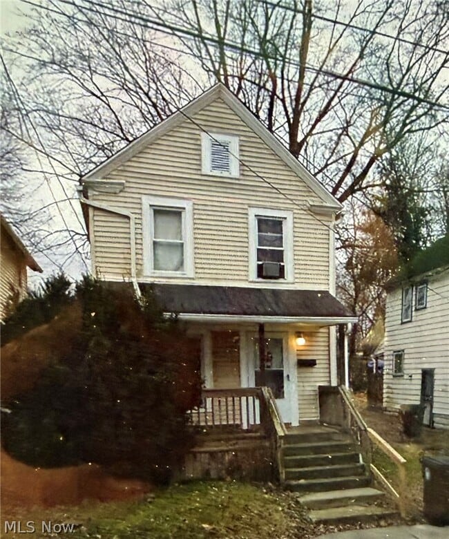 Building Photo - 384 W Bartges St