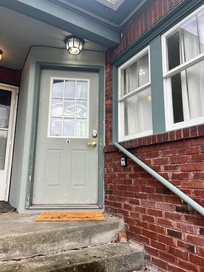 Foto del edificio - 2232 Rainier Ave