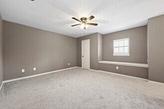 Building Photo - 6700 Richardson Rd