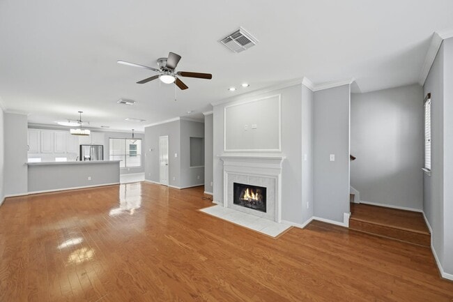 Building Photo - 2913 Crawford St
