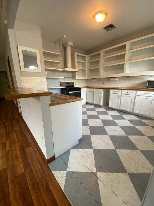 Foto del edificio - 4602 Orleans Ave