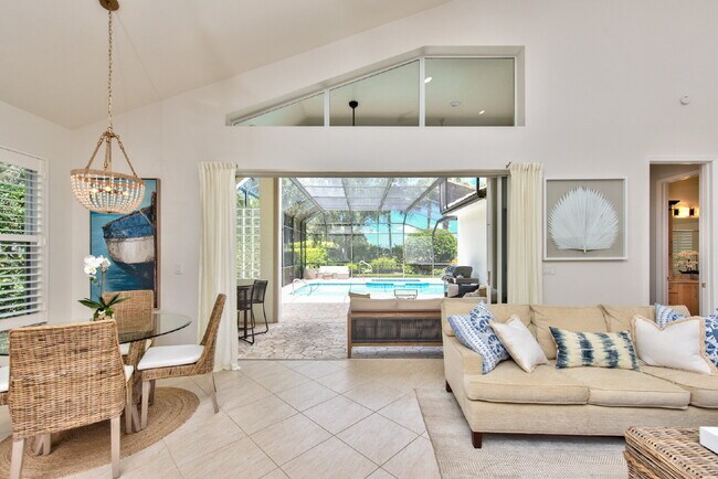 Building Photo - Pelican Marsh Pool home