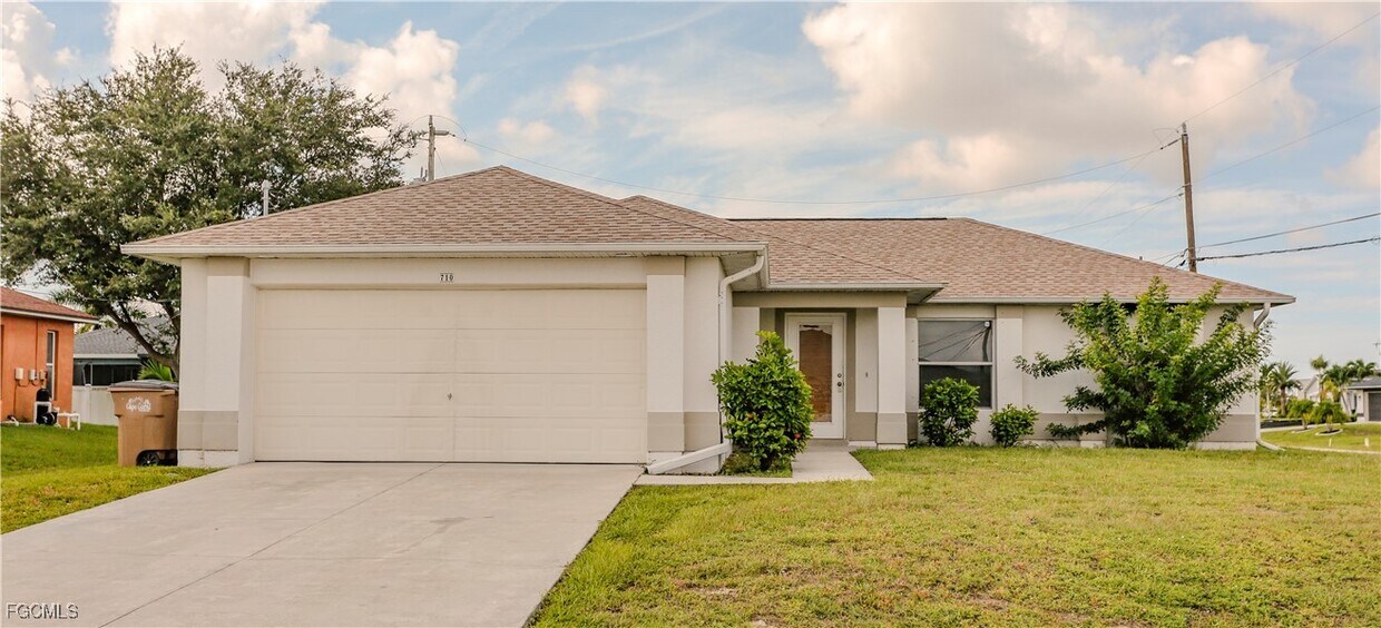 Foto principal - 710 SW 21st Terrace