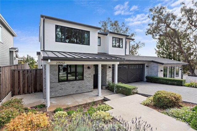 Building Photo - 21552 Treetop Ln
