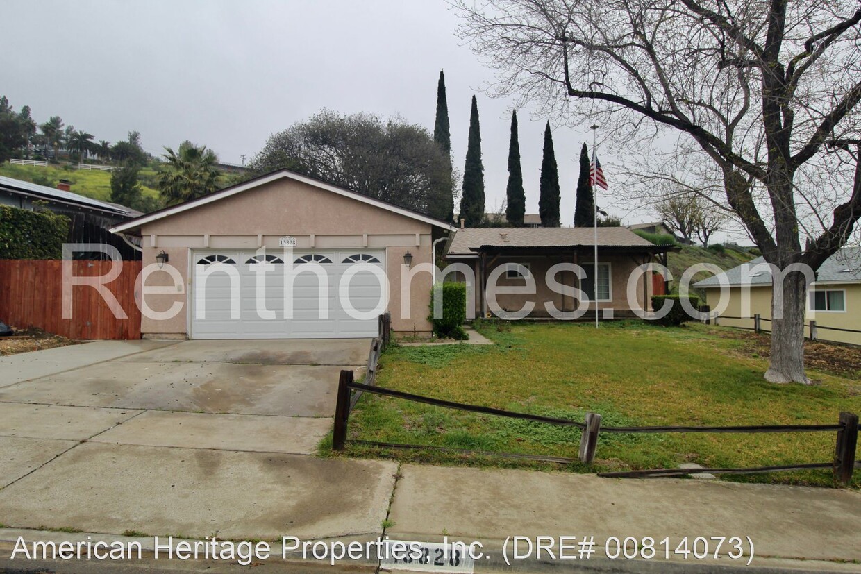 Primary Photo - 3 br, 2 bath House - 13828 Otis Place