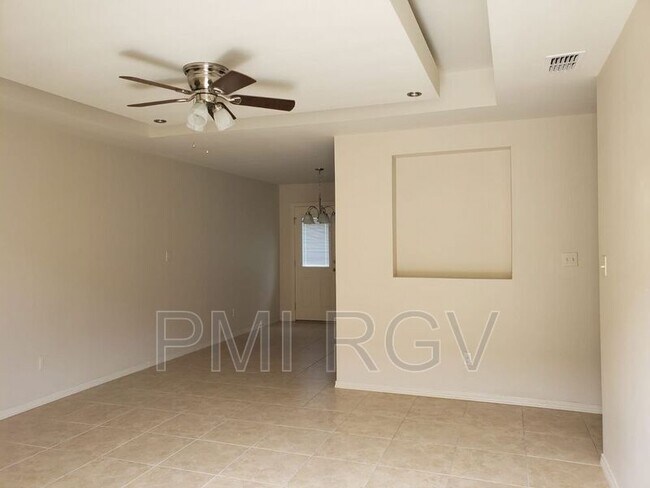 Building Photo - 2204 Taxco Ct