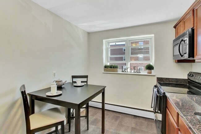 Building Photo - 59 Colborne Rd