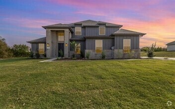 Building Photo - 750 Serenity Ln
