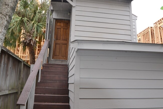 Foto del edificio - 211 Drew St