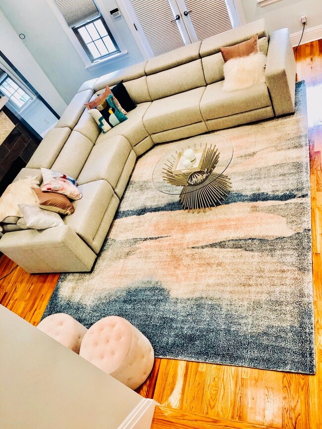 Building Photo - 6016 Howe St