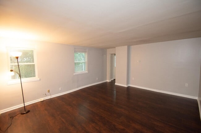 Photo - 421 W Main St Apartment