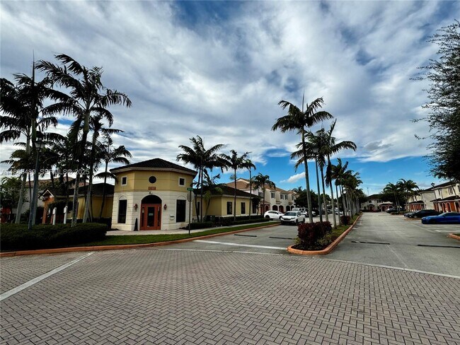 Foto del edificio - 17333 NW 7th Ave