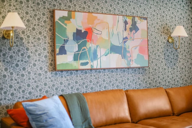 Building Photo - 8922 Hetherington Dr