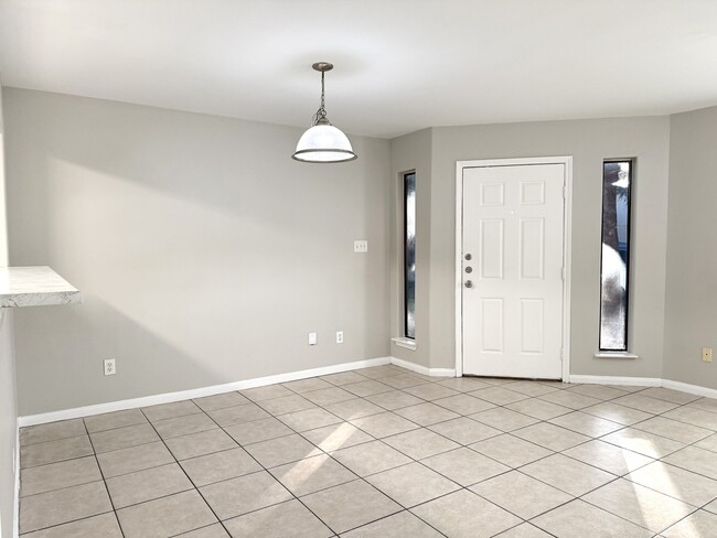 Foto del edificio - 3032 La Estancia Ln