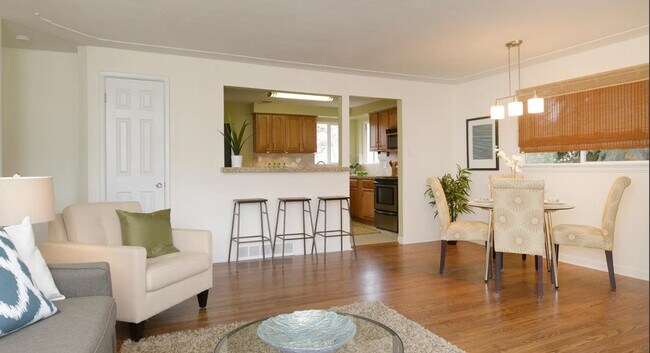 Foto del edificio - 5090 Meade St