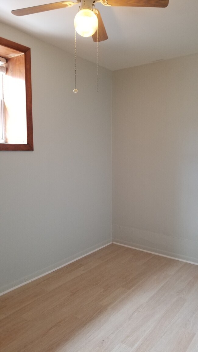 Foto del edificio - 1154 W 17th St