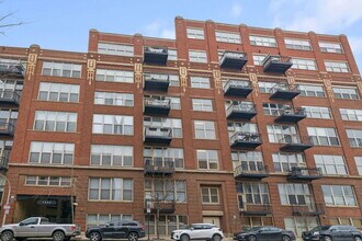 Building Photo - 1500 W Monroe St