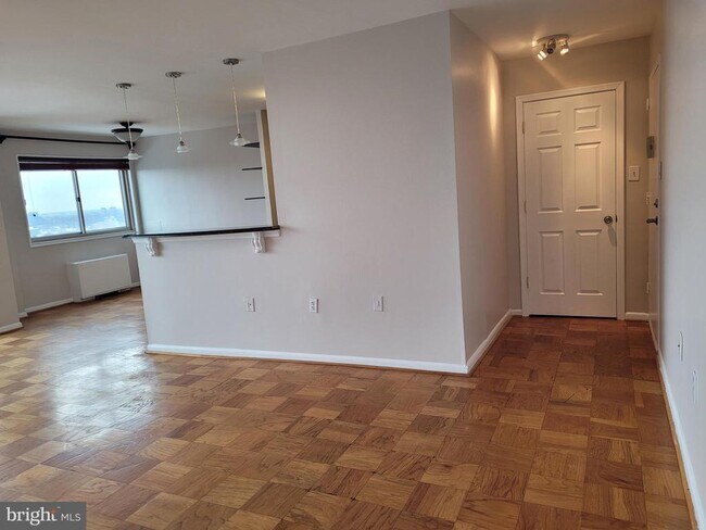 Building Photo - 2500 N Van Dorn St