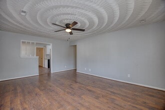 Building Photo - 2902 Princeton Ave