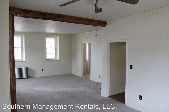 Building Photo - 4 br, 1 bath House - 815 Hess Farm Rd