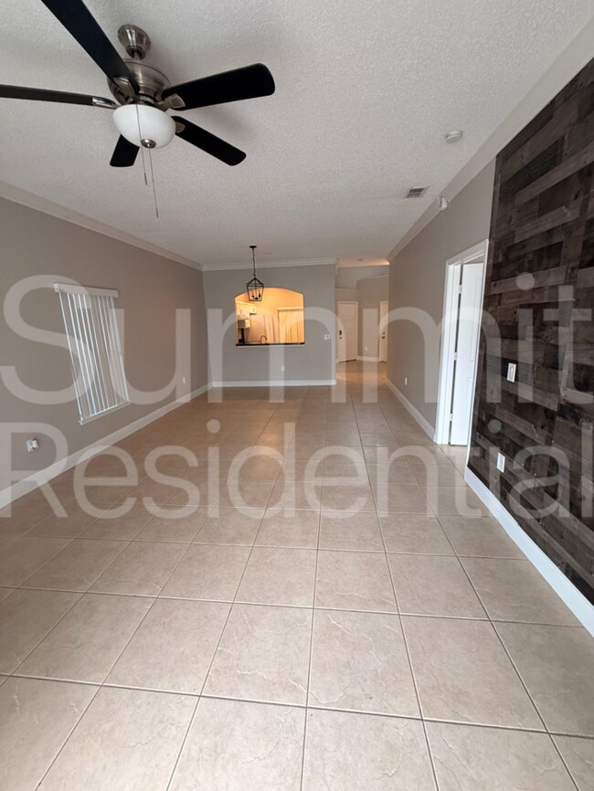Foto del edificio - 14417 Jasmine Glen Dr