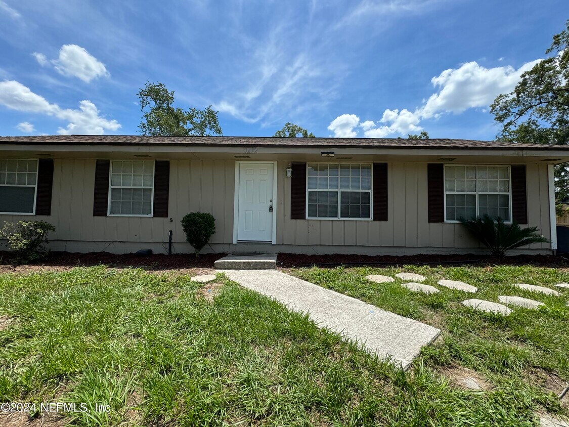 Primary Photo - 5292 Julington Creek Rd
