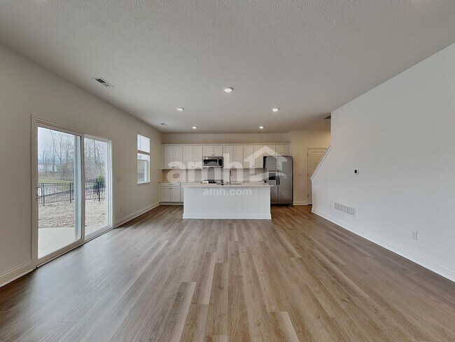 Building Photo - 9025 Henley Ave