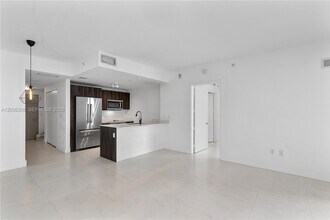 Building Photo - 488 NE 18th St