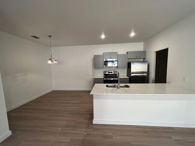 Foto del edificio - 5532 Itasca St