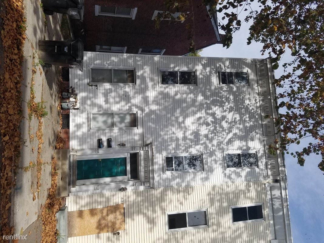 Primary Photo - 528 Emerald St