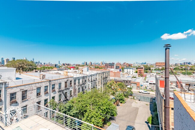 Building Photo - 871 Bergen St