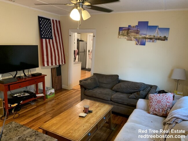 Building Photo - 41A Cross St. Unit A