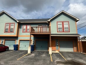 Building Photo - 1643 N College Ave