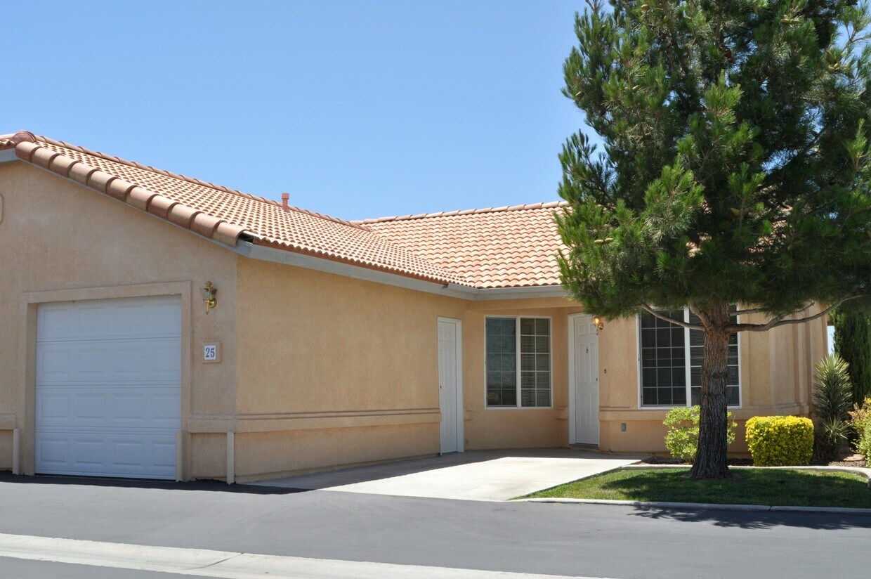 Primary Photo - Desert Hacienda Apartments Phase II