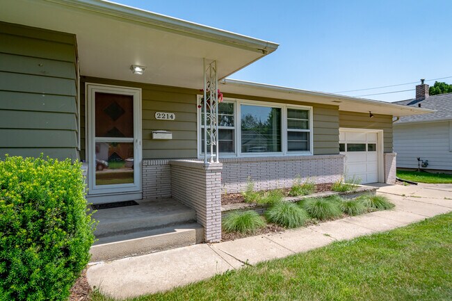 Photo - 2214 H St House