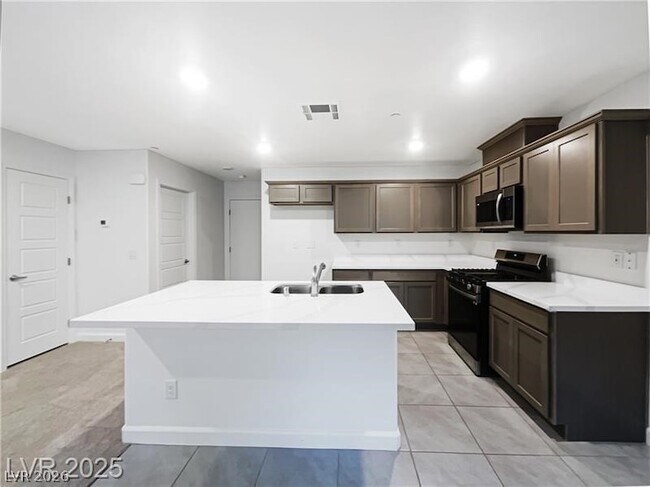 Foto del edificio - 3610 Tripoli Cv Ave