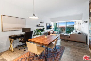 Building Photo - 13700 Marina Pointe Dr