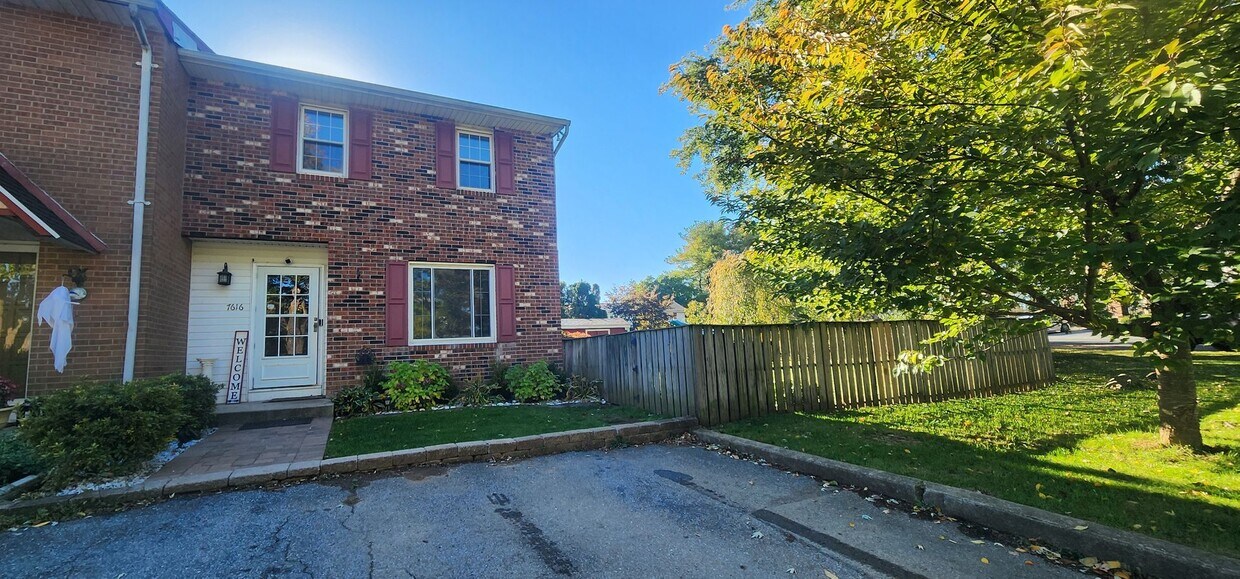 Primary Photo - Bright and Beautiful End Unit Townhome