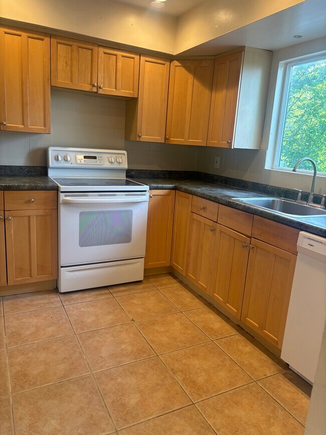 Foto del edificio - 44 Lake Ter