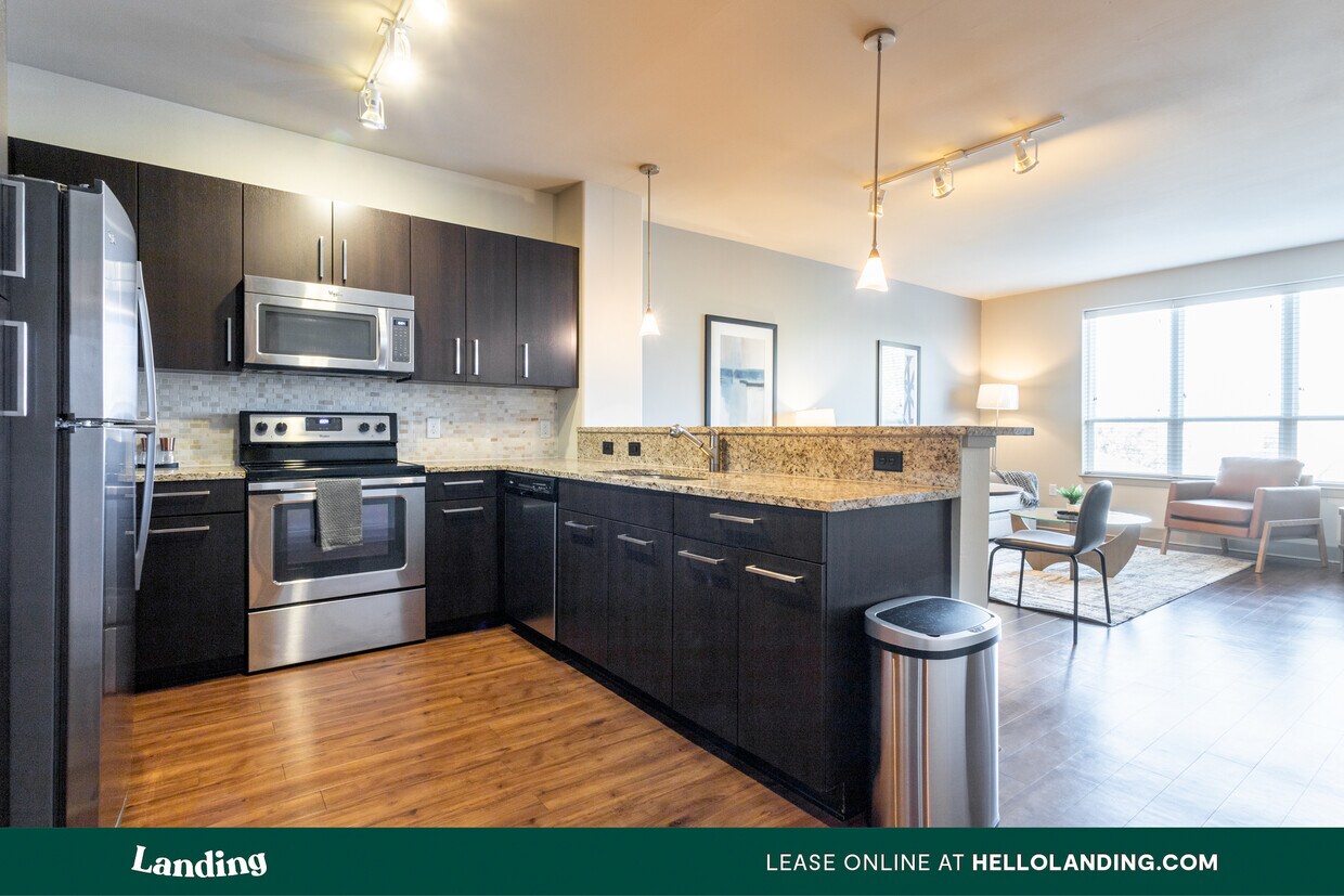 Foto principal - 1340 W Gray St