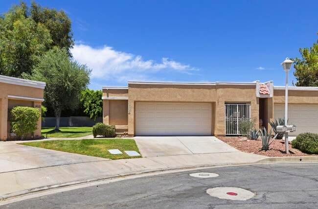 Building Photo - 41517 Armanac Ct