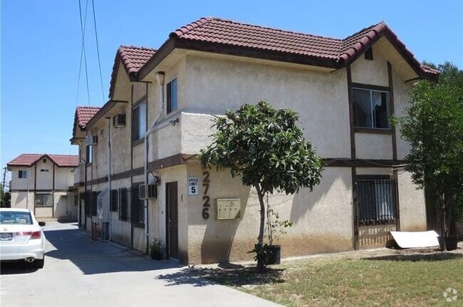 Building Photo - 2726 Strathmore Ave
