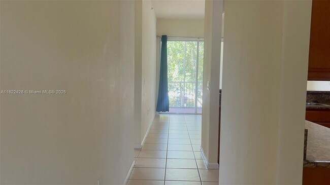 Foto del edificio - 3500 Oaks Clubhouse Dr