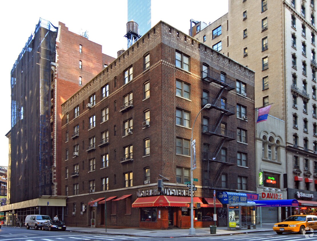Foto principal - 842-844 Seventh Ave