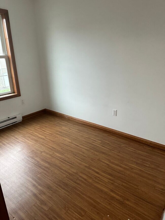 Foto del edificio - Spacious 2 Bedroom Townhouse