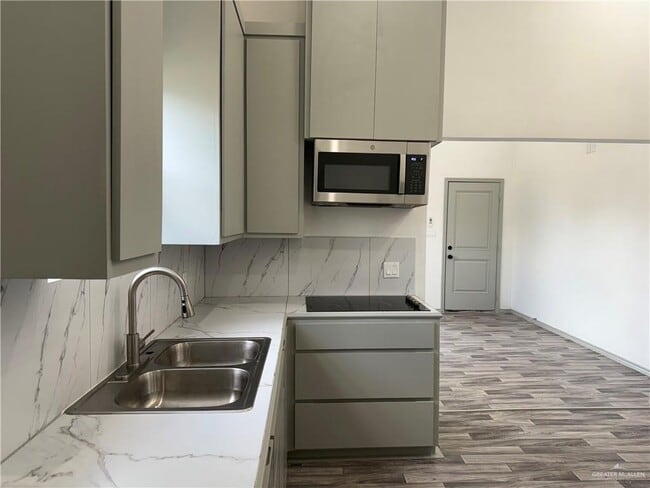 Foto del edificio - 8 Miller Ave