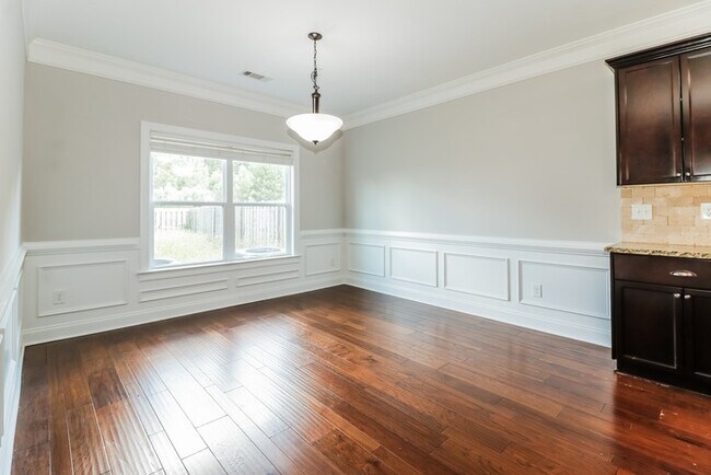Building Photo - Classic 4 Bedroom in Grovetown